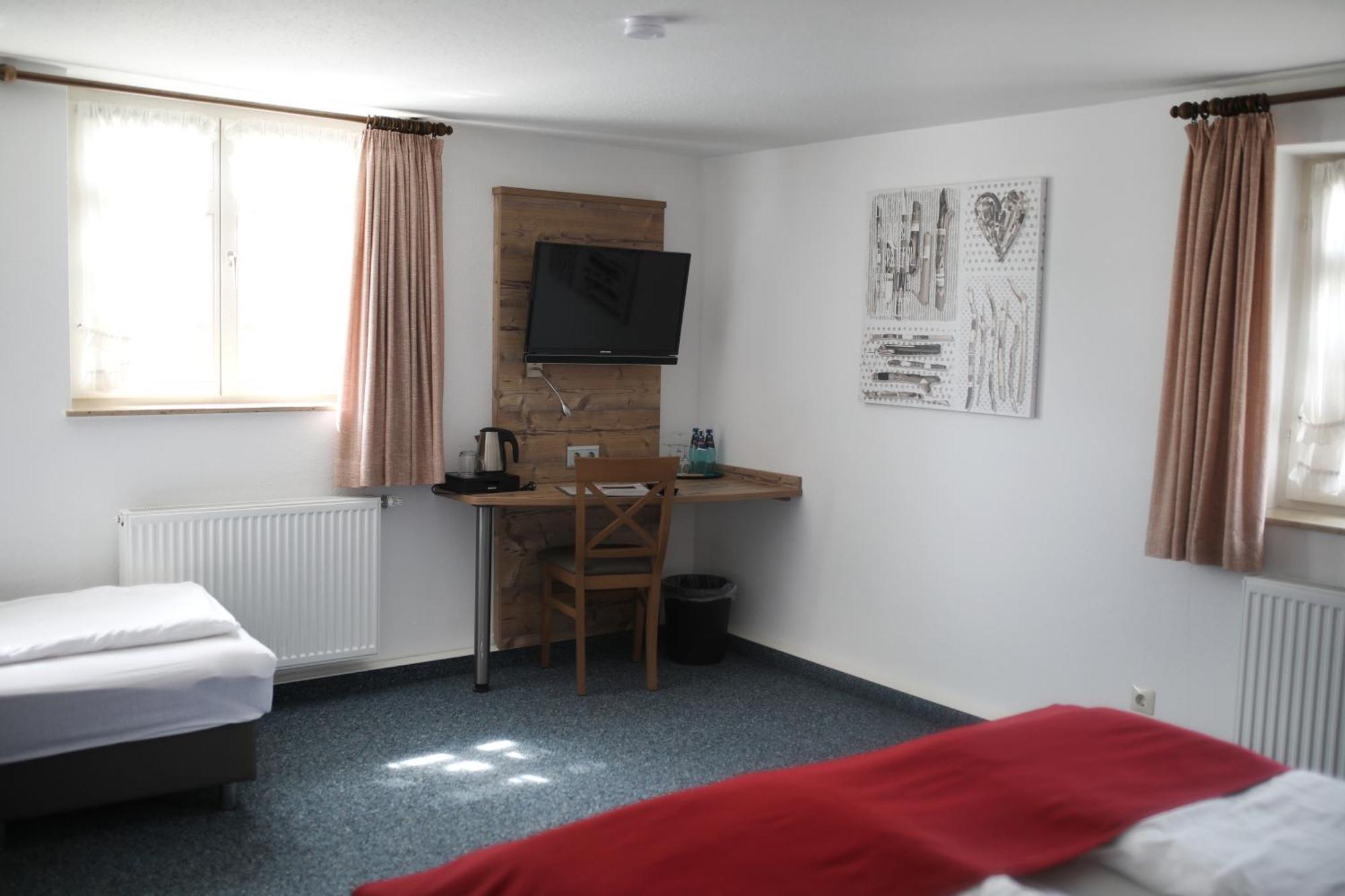 Gasthaus Hotel Zum Kreuz Stetten am Kalten Markt Bagian luar foto