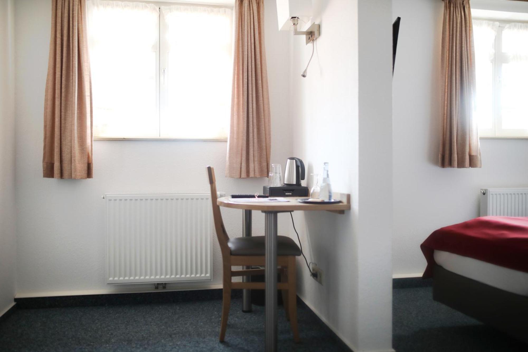 Gasthaus Hotel Zum Kreuz Stetten am Kalten Markt Bagian luar foto
