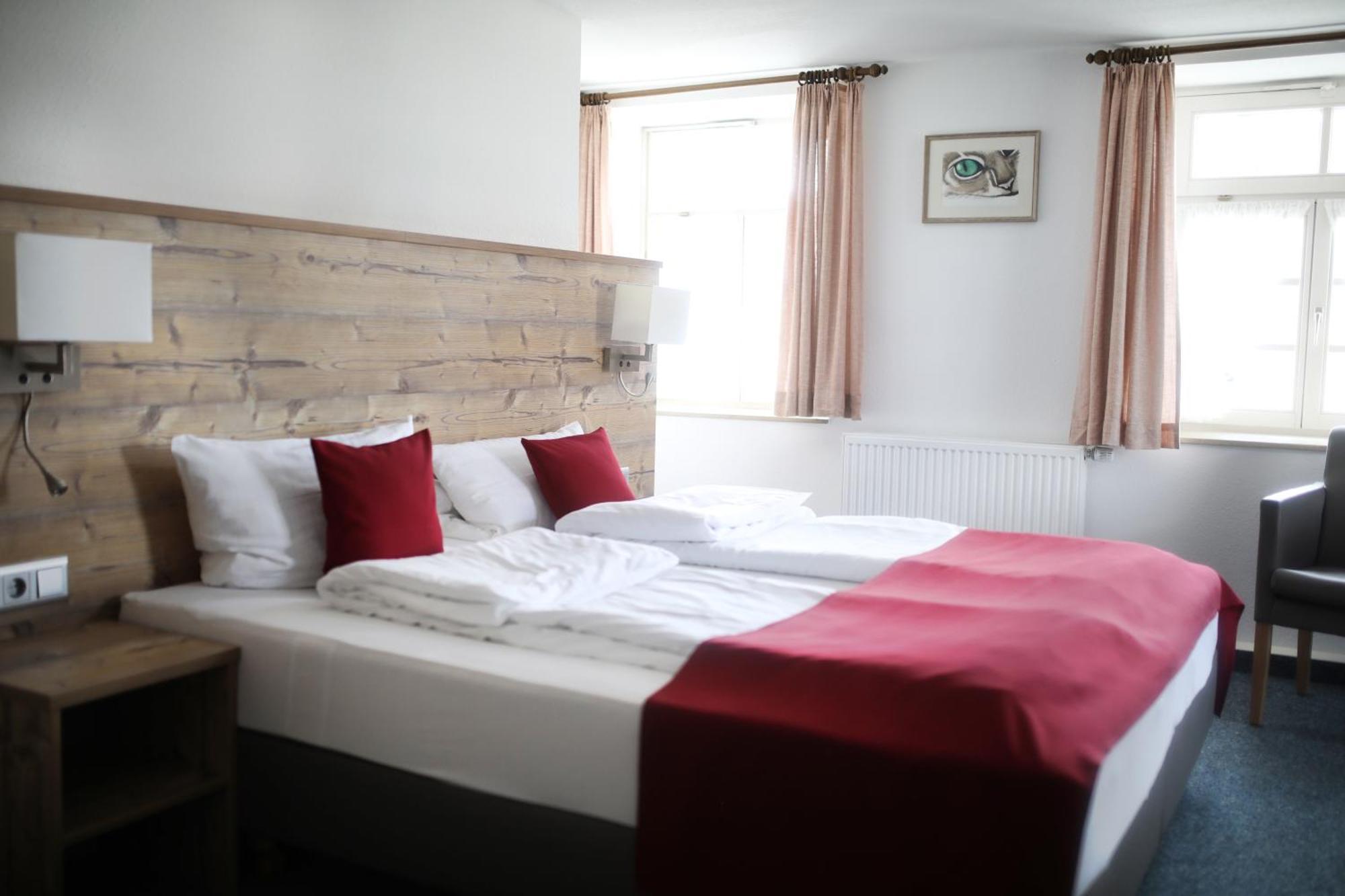 Gasthaus Hotel Zum Kreuz Stetten am Kalten Markt Bagian luar foto
